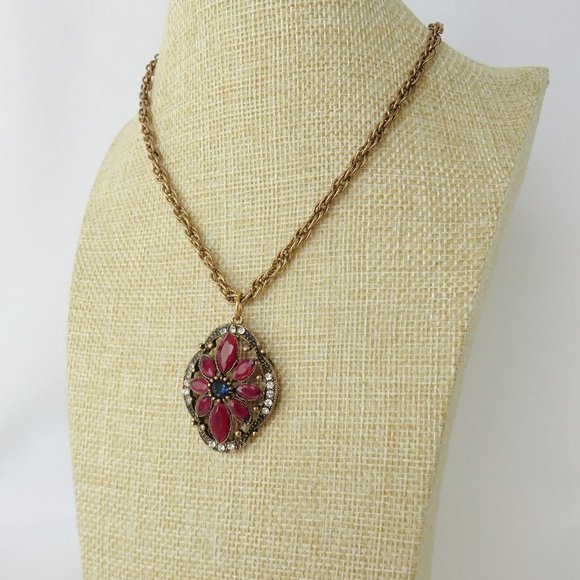 Red Vintage Style Pendant Necklace with Flower Motif....325 - Picture 1 of 4